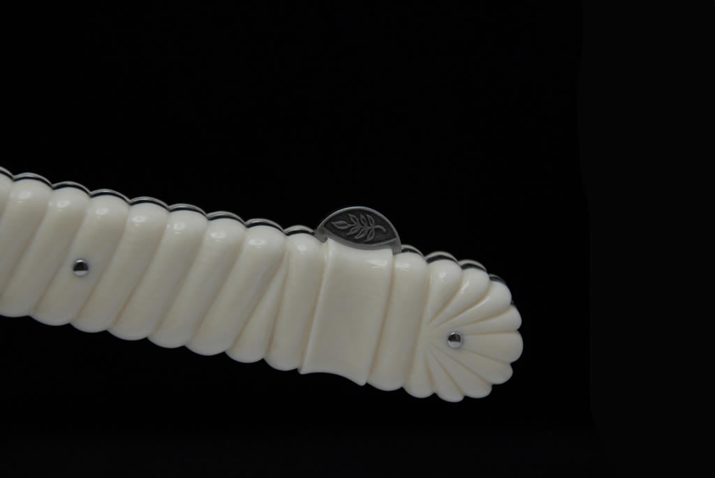 Couteau à pompe 16cm